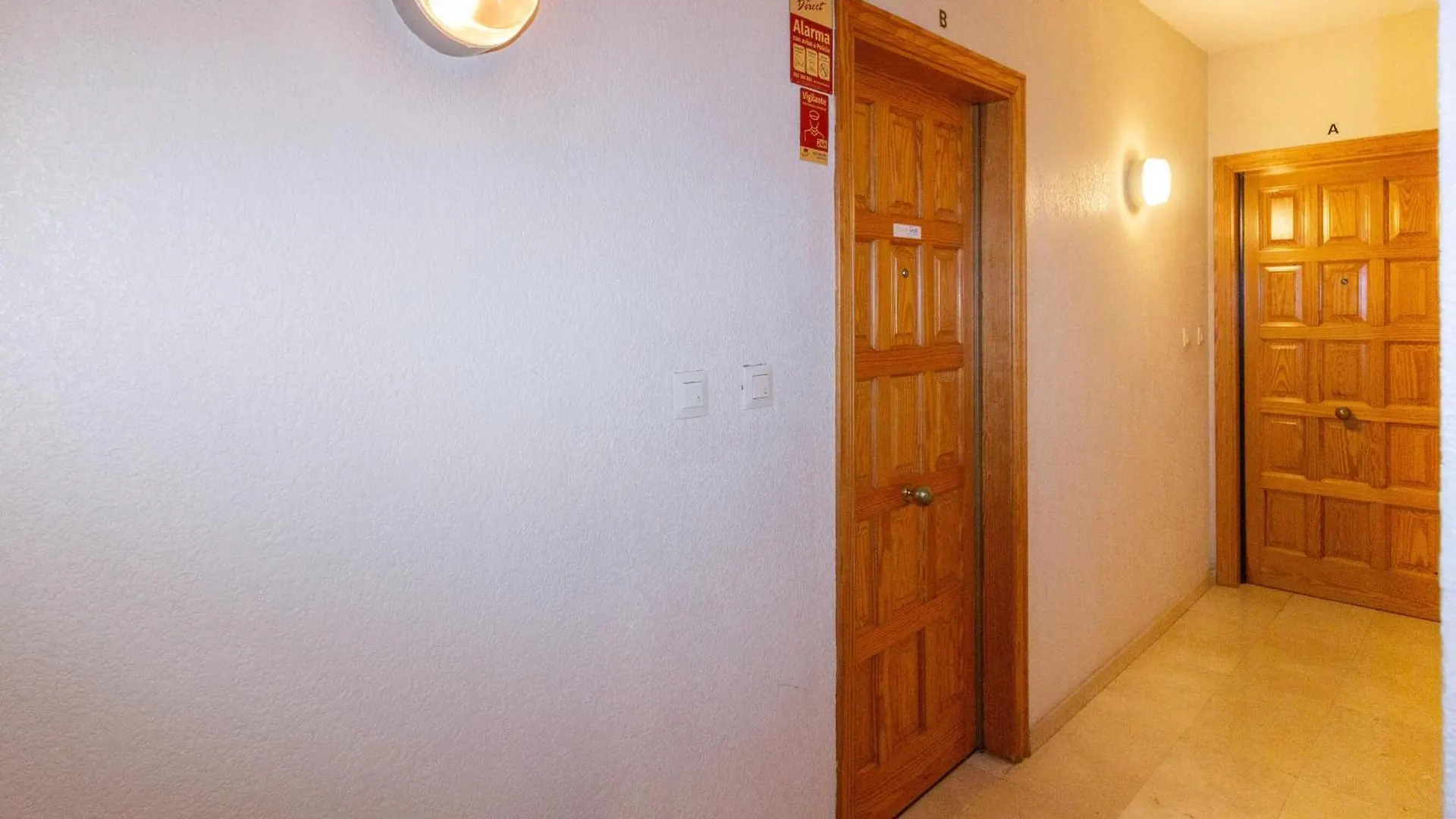 아파트 Apartamento Agradable En Llanca - Cerca De La Playa Y Con Aire Acondicionado - Es-228-187 스페인